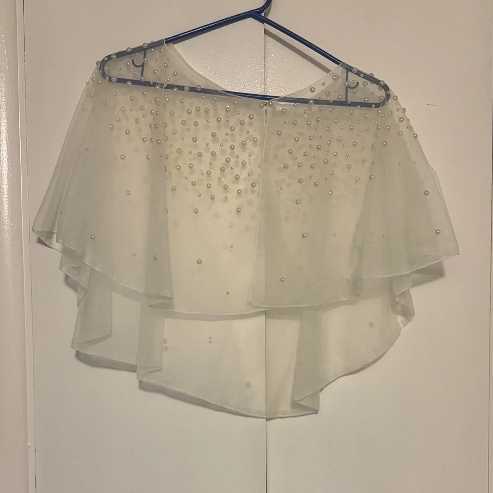 Elegant Sheer Pearl-Embellished Capelet - Picture 1 of 3